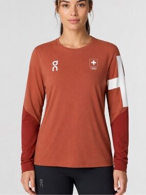 On Running Swiss Olympic Long sleeve t-shirt Women’s Medium tee Chestnut Auburn‎